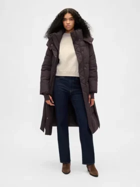 Abrigo acolchado largo con cinturón