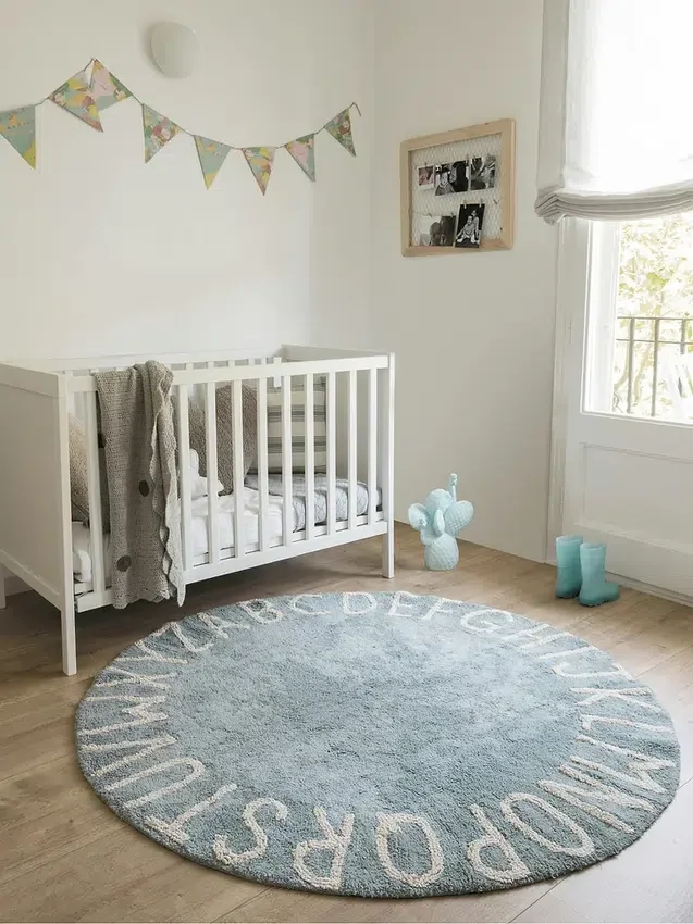 Alfombra lavable «ABC Natural Vintage Blue» de Lorena Canals