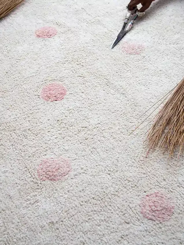 Alfombra lavable de Lorena Canals «Hippy Dots Vintage Nude»