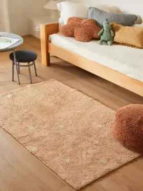 Alfombra lavable de Lorena Canals «Mini Dot» rosa