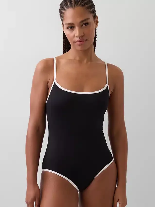 Bañador de cuello redondo