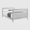 Barandillas de babyGap para convertir la cuna en cama