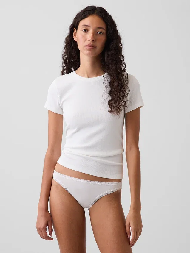 Bikini de algodón orgánico elástico con ribete de encaje, de máxima suavidad