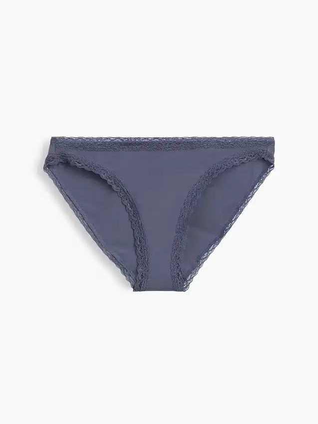 Bikini de algodón orgánico elástico con ribete de encaje, de máxima suavidad