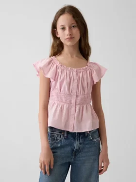 Blusa infantil con mangas onduladas y botones en la parte delantera
