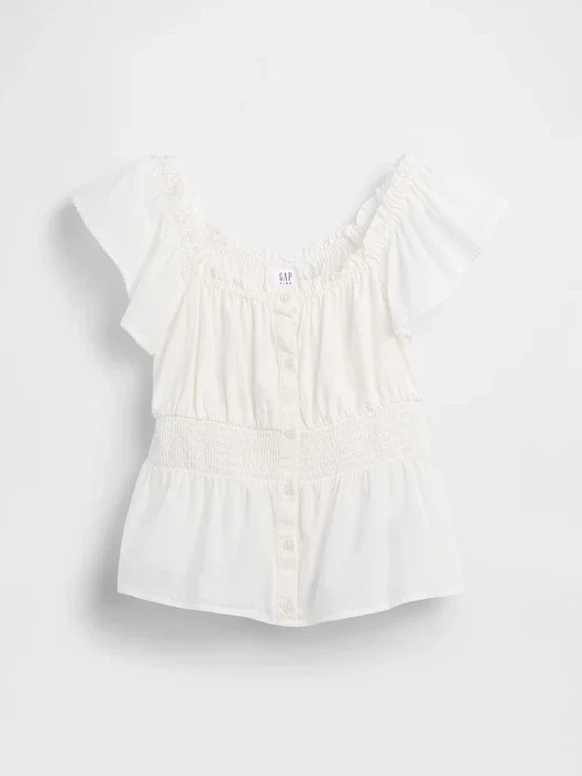 Blusa infantil con mangas onduladas y botones en la parte delantera