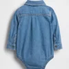 Body de denim para bebé con botones