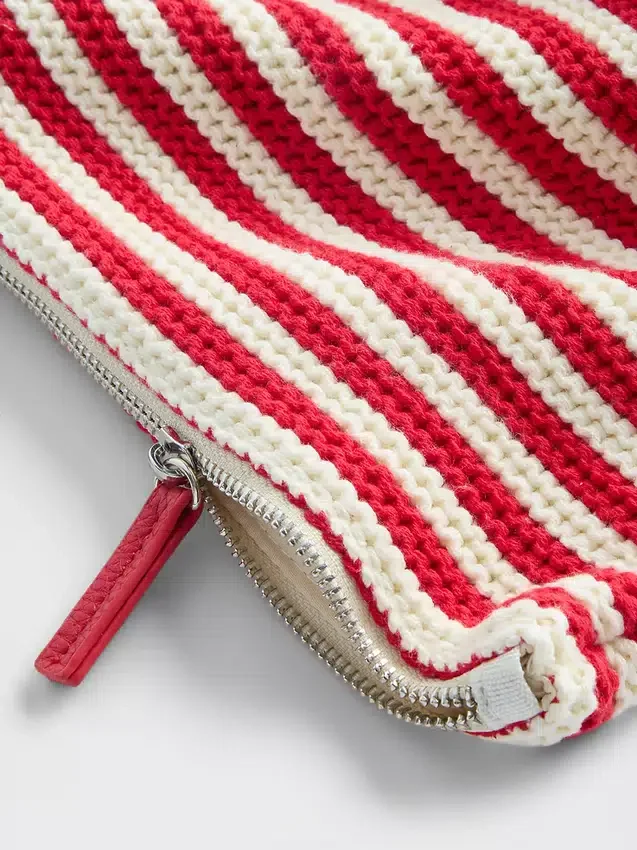 Bolsa con cremallera de ganchillo