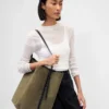 Bolso tipo cubo de ante vegano