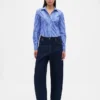 Camisa ajustada corta de algodón orgánico
