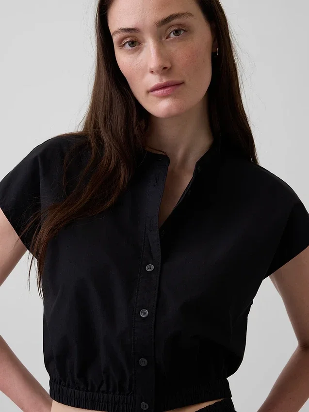 Camisa corta de popelín con mangas casquillo