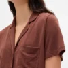 Camisa de pijama con volantes