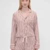 Camisa de pijama de franela a rayas de corte holgado de GAP × Summer Fridays