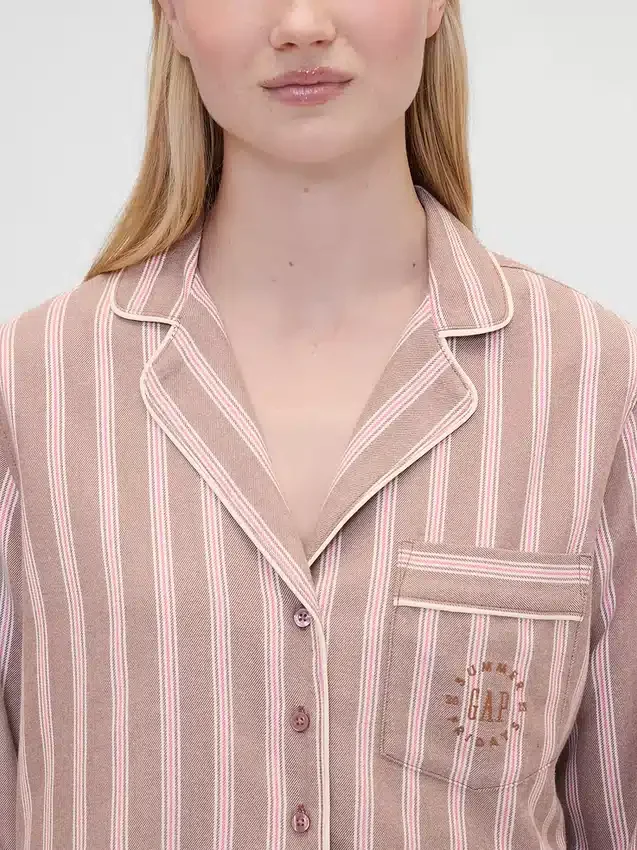 Camisa de pijama de franela a rayas de corte holgado de GAP × Summer Fridays