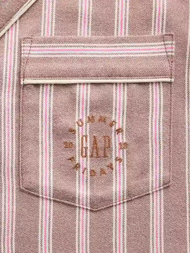 Camisa de pijama de franela a rayas de corte holgado de GAP × Summer Fridays