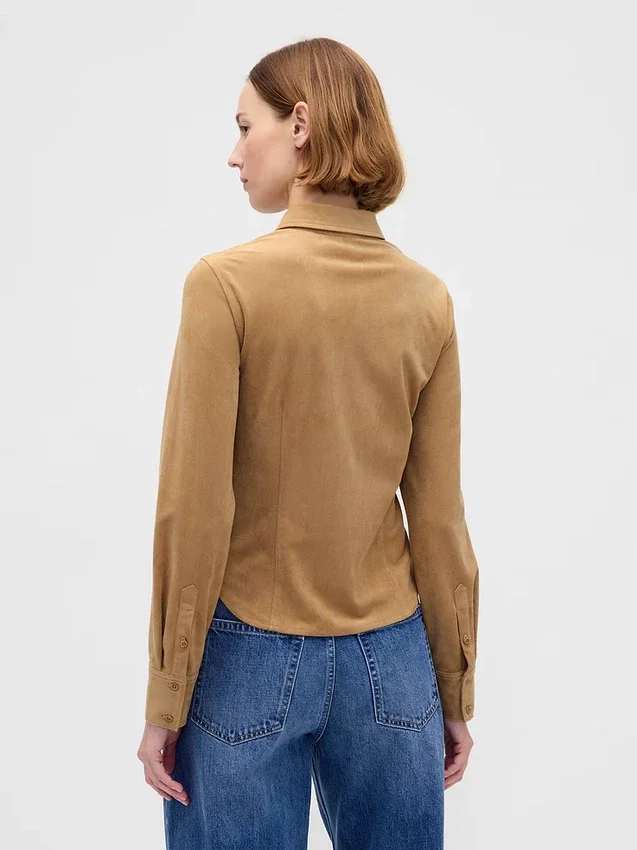 Camisa entallada de ante vegano