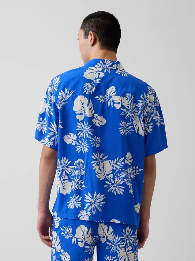 Camisa holgada con cuello camp