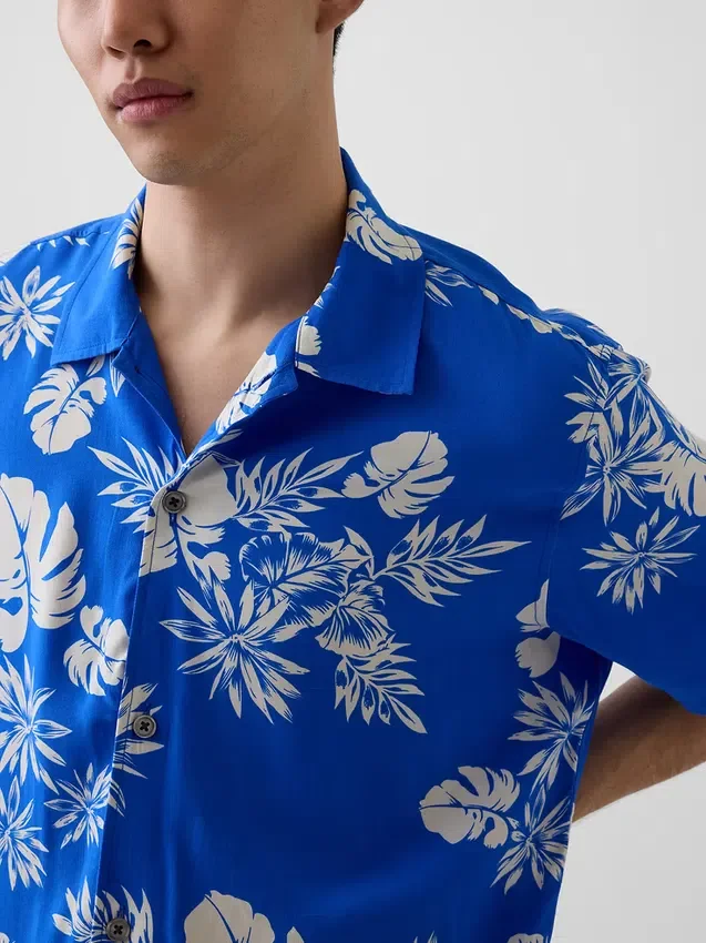Camisa holgada con cuello camp