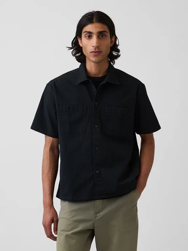 Camisa utilitaria de corte holgado y bajo recto