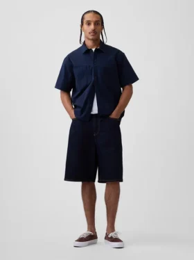 Camisa utilitaria de corte holgado y bajo recto