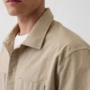Camisa utilitaria de corte holgado y bajo recto
