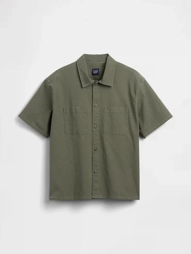 Camisa utilitaria de corte holgado y bajo recto