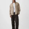 Camisa utilitaria de denim ultrasuave de corte holgado