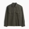 Camisa utilitaria de denim ultrasuave de corte holgado