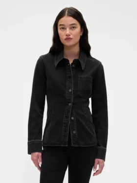Camisa vaquera con costuras ajustadas
