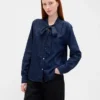 Camisa vaquera con lazo al cuello