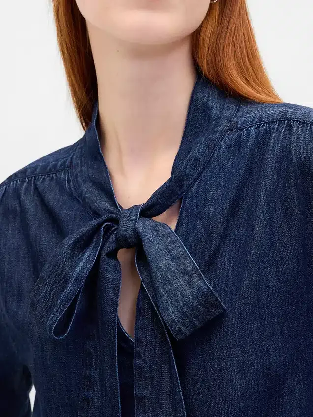 Camisa vaquera con lazo al cuello