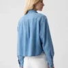 Camisa vaquera corta
