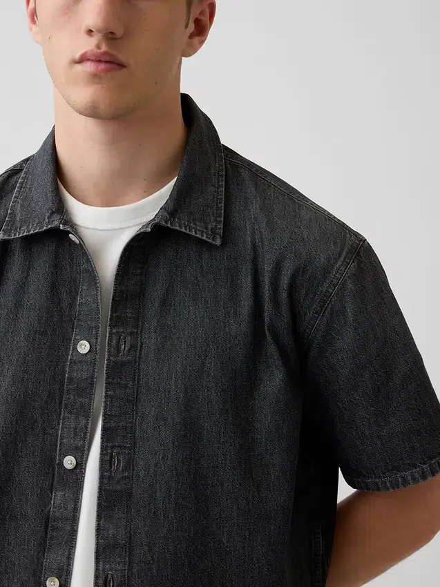 Camisa vaquera de corte holgado
