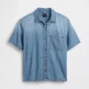 Camisa vaquera de corte holgado
