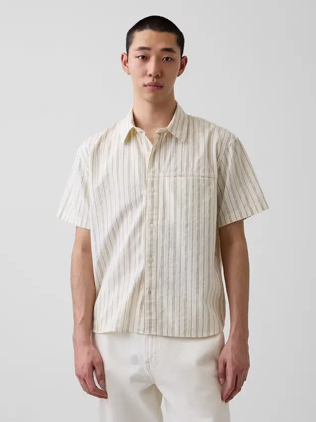 Camisas de corte holgado con rayas de seersucker y bajo redondeado