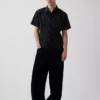 Camisas de corte holgado con rayas de seersucker y bajo redondeado