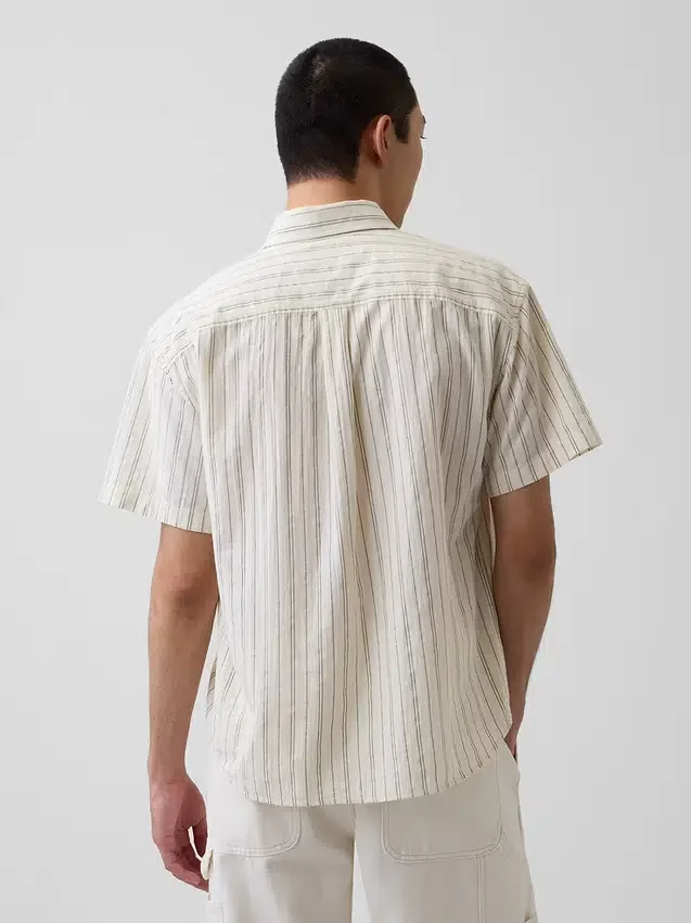 Camisas de corte holgado con rayas de seersucker y bajo redondeado