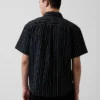 Camisas de corte holgado con rayas de seersucker y bajo redondeado