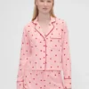Camisas de pijama holgadas de franela con corazones de GAP × Summer Fridays