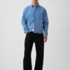 Camisas vaqueras de corte holgado y bajo recto