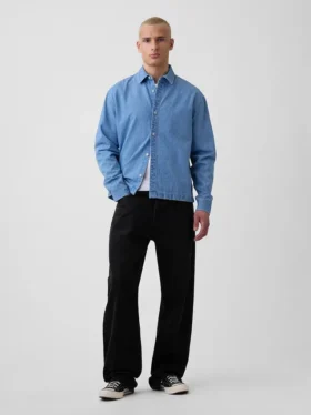Camisas vaqueras de corte holgado y bajo recto
