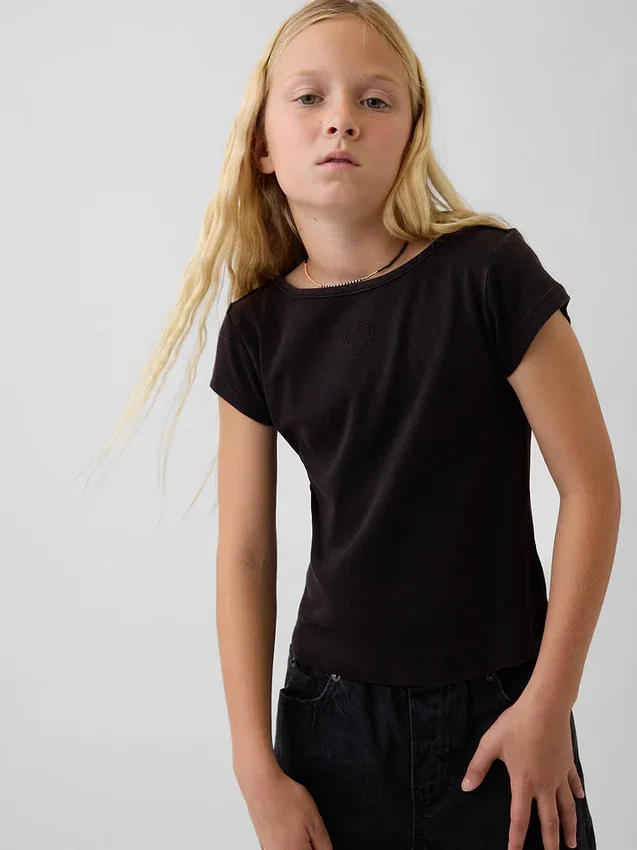 Camiseta ajustada de manga corta para niño