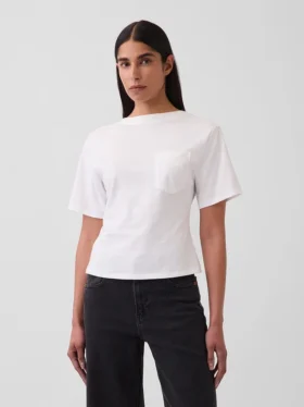 Camiseta con bolsillo y espalda redondeada de Gapstudio