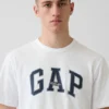 Camiseta con el Arch Logo de Gap