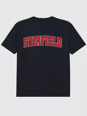 Camiseta con el Arch Logo de la Universidad de Fairfield como gráfico secundario