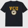 Camiseta con el escudo universitario de la Universidad Commonwealth de Virginia