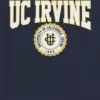 Camiseta con el escudo universitario de la Universidad de California en Irvine