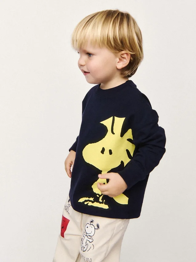 Camiseta con estampado de Peanuts para bebés y niños pequeños