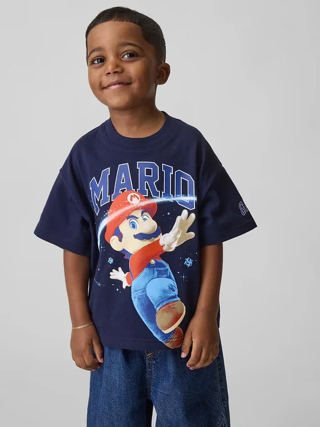 Camiseta con estampado gráfico oversize de Super Mario para niños pequeños