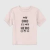 Camiseta con estampado «Marvel Hero Dad» para niños pequeños